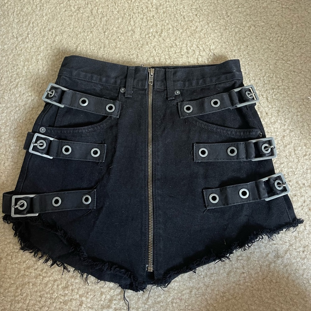 Carla’s/ LF Beatrice Side Buckle Skirt Size 25